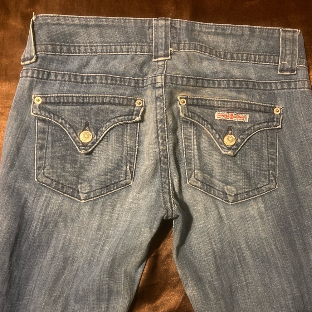 boot cut a little stretchy Haven’t been worn too much. Hudson